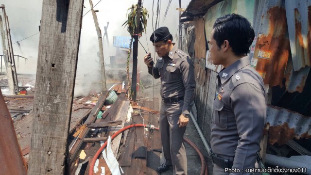 ไฟไหม้ชุมชนในโครงการบ้านมั่นคงวอด 5 หลัง