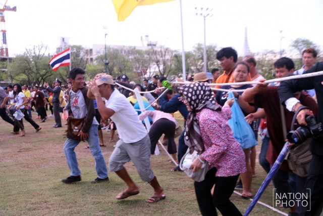 เก็บข้าวเปลือก พิธีพืชมงคลจรดพระนังคัลแรกนาขวัญ เพื่อความเป็นสิริมงคล