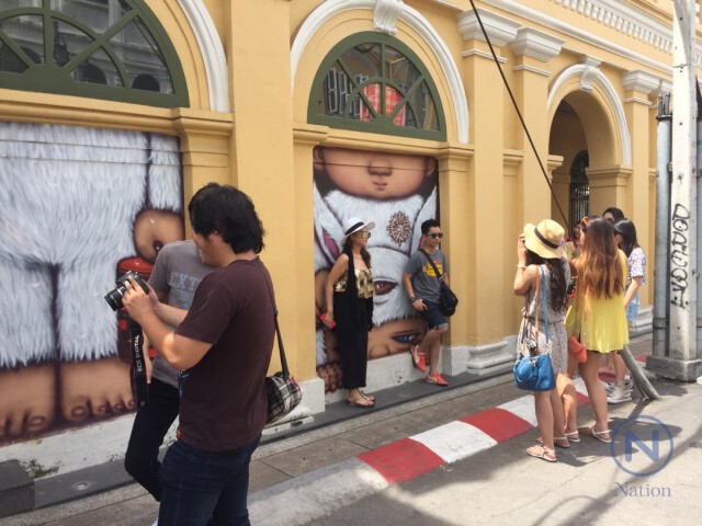 แห่ถ่ายภาพเด็กน้อยสามตาภูเก็ต ก่อนถูกลบวันนี้