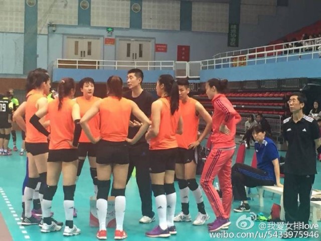 นักตบสาวไทยอุ่นเครื่องชนะจีน 3-2 เซต