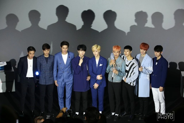 ภาพชุดสุดฟิน!
"เจมส์-แบงค์-ต่อ"  และหนุ่มวง "GOT7"