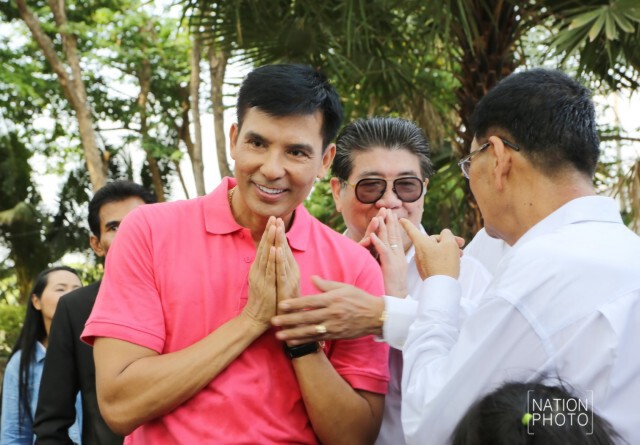ภาพชุด : ปล่อยตัว "พร้อมพงศ์" ออกจากคุก