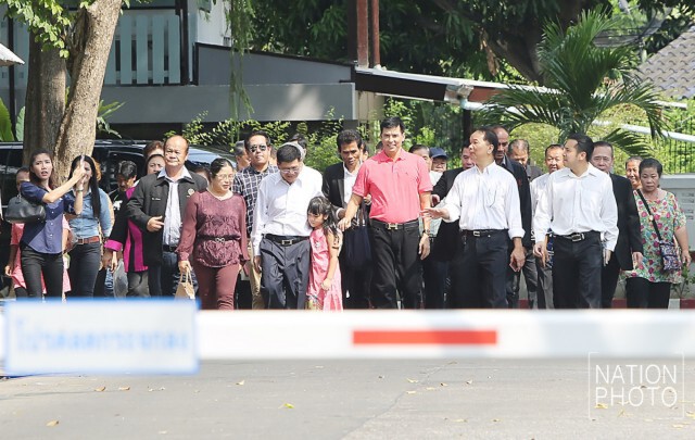 ภาพชุด : ปล่อยตัว "พร้อมพงศ์" ออกจากคุก