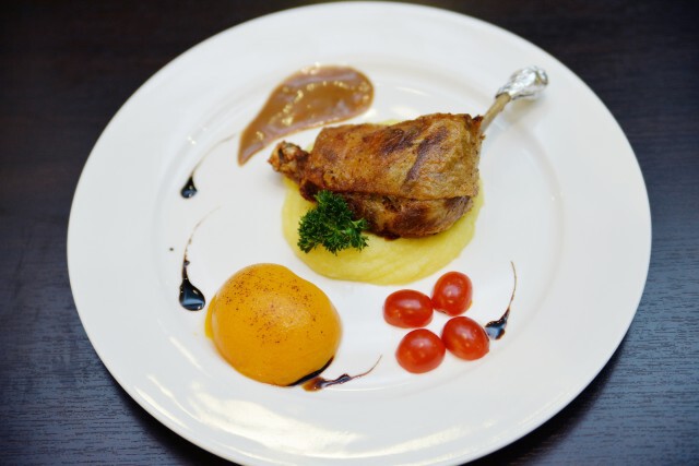 อร่อยปักหมุด : Le Bistro By Ruenrose (เลอ บิสโทร บาย เรือนรส) โครงการปัญญาวิลเลจ รามอินทรา
