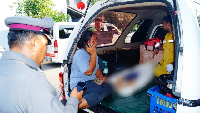 แม่ใจสลาย! โชเฟอร์รถตู้นร. ลืมเด็ก 3 ขวบ ไว้ในรถ 
จอดทิ้งกลางแดด สุดท้ายเสียชีวิต