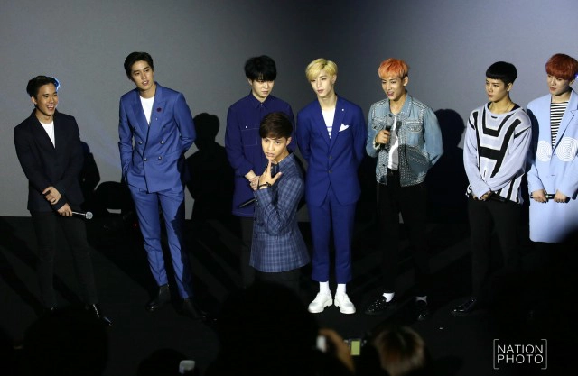 ภาพชุดสุดฟิน!
"เจมส์-แบงค์-ต่อ"  และหนุ่มวง "GOT7"