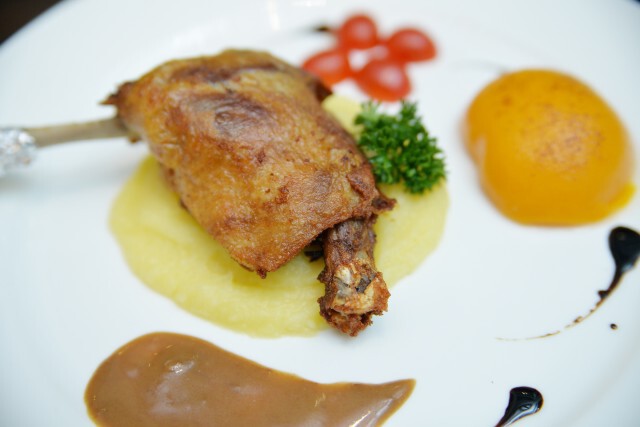 อร่อยปักหมุด : Le Bistro By Ruenrose (เลอ บิสโทร บาย เรือนรส) โครงการปัญญาวิลเลจ รามอินทรา