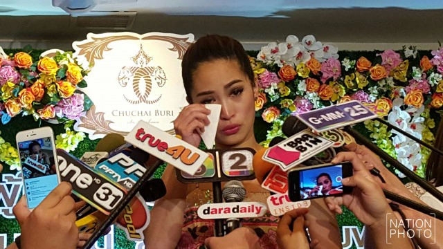 "พลอย" เปิดใจทั้งน้ำตาครั้งแรก หลัง "ปีเตอร์"ลั่นวาจาขอหย่า!