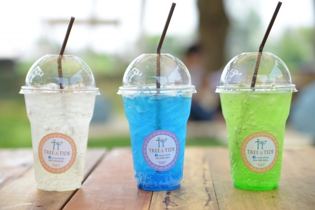อร่อยปักหมุด : Tree & Tide Riverside Cafe  ร้านริมแม่น้ำนครชัยศรี ข้างตลาดน้ำลำพญา บางเลน นครปฐม