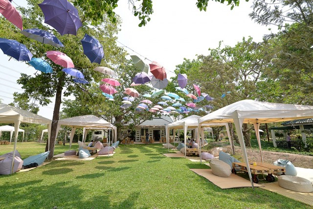 อร่อยปักหมุด : Tree & Tide Riverside Cafe  ร้านริมแม่น้ำนครชัยศรี ข้างตลาดน้ำลำพญา บางเลน นครปฐม