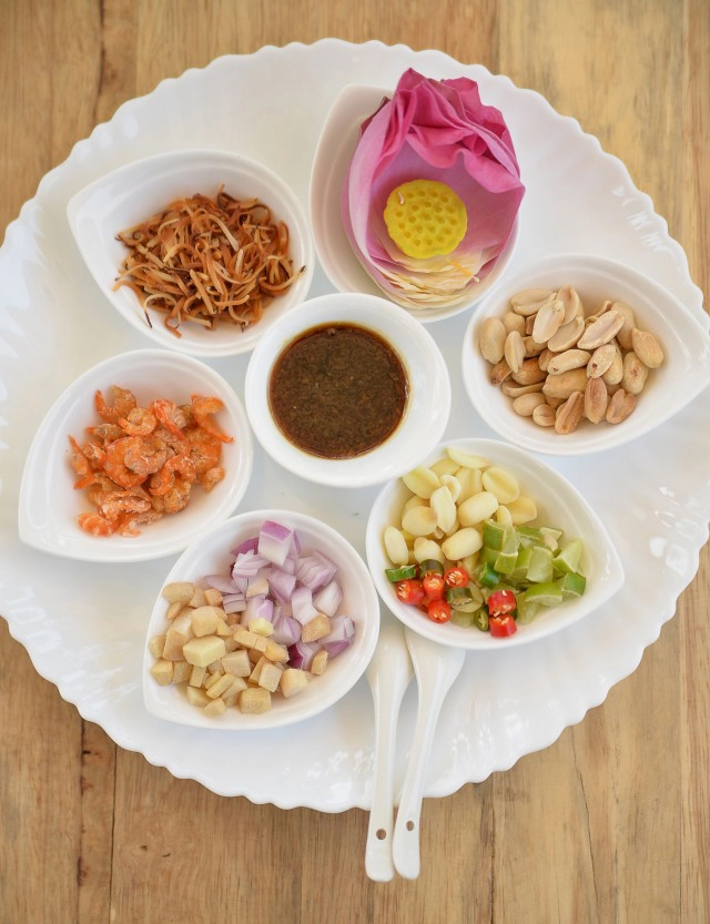 อร่อยปักหมุด : Tree & Tide Riverside Cafe  ร้านริมแม่น้ำนครชัยศรี ข้างตลาดน้ำลำพญา บางเลน นครปฐม