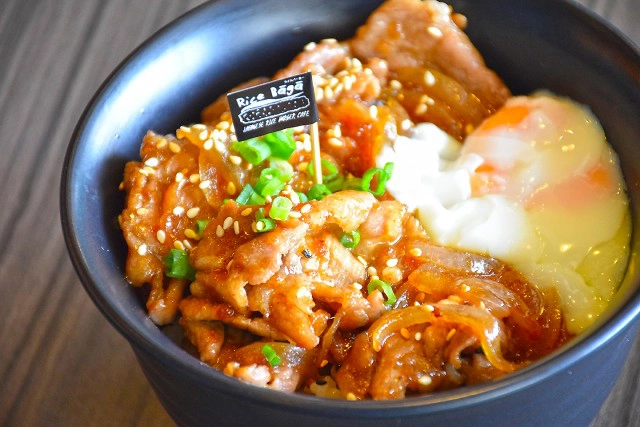 อร่อยปักหมุด : Rice Baga เบอเกอร์ข้าวฟิวชั่นสไตล์ญี่ปุ่น The Crystal Market เลียบทางด่วนรามอินทรา