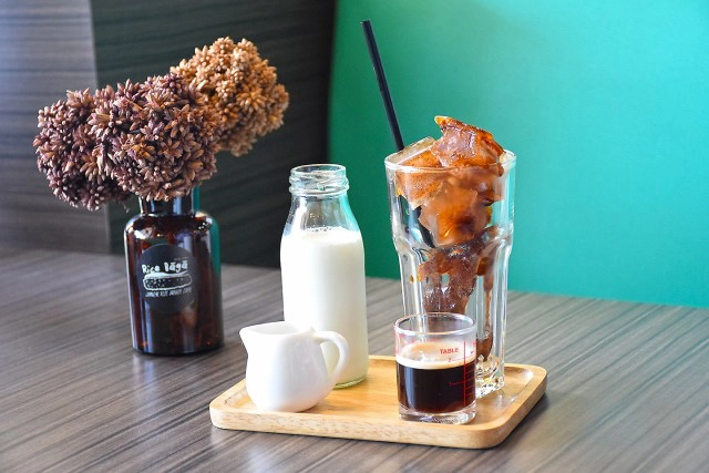 อร่อยปักหมุด : Rice Baga เบอเกอร์ข้าวฟิวชั่นสไตล์ญี่ปุ่น The Crystal Market เลียบทางด่วนรามอินทรา