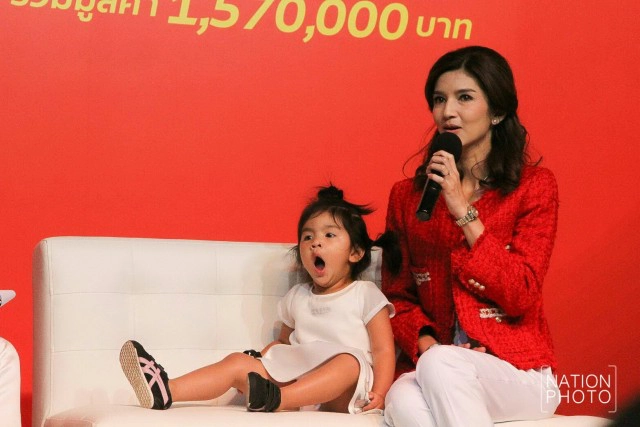 ลีลาโพสต์ท่าของ "น้องมะลิ"