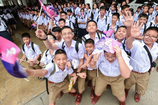 ขบวนรำลึกไปยังโรงเรียน "โยธินบูรณะ" แห่งใหม่