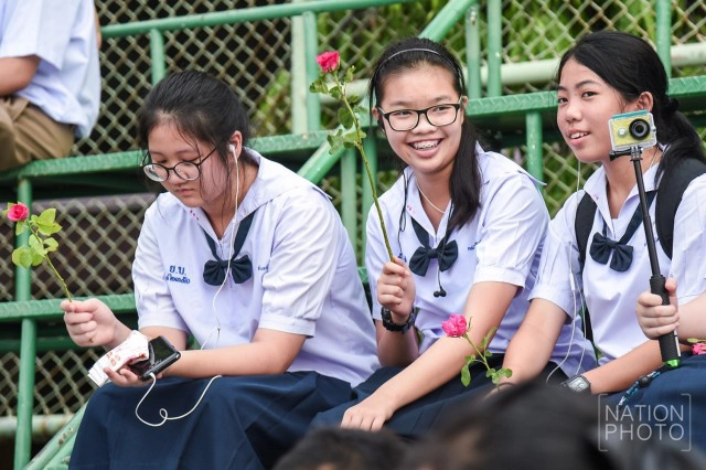 ขบวนรำลึกไปยังโรงเรียน "โยธินบูรณะ" แห่งใหม่