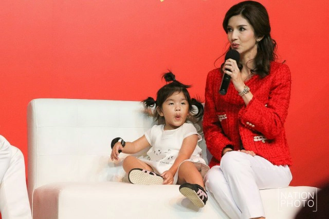 ลีลาโพสต์ท่าของ "น้องมะลิ"