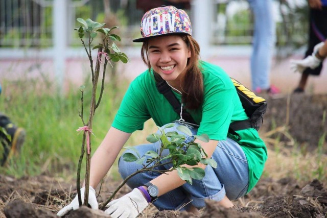 "แล้งหนัก ไม่สาย ..ปลูกต้นไม้.. ลดโลกร้อน"