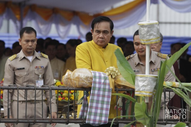 นายกฯ ถือฤกษ์ดี 06.39 น. ยกเสาเอก 
อาคารเรือนรับรอง ทำเนียบรัฐบาล