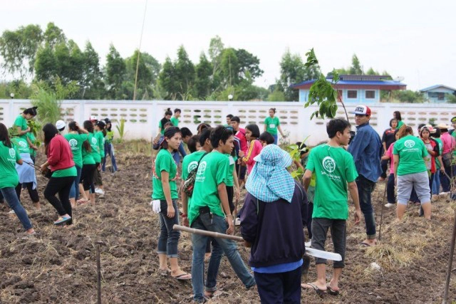 "แล้งหนัก ไม่สาย ..ปลูกต้นไม้.. ลดโลกร้อน"