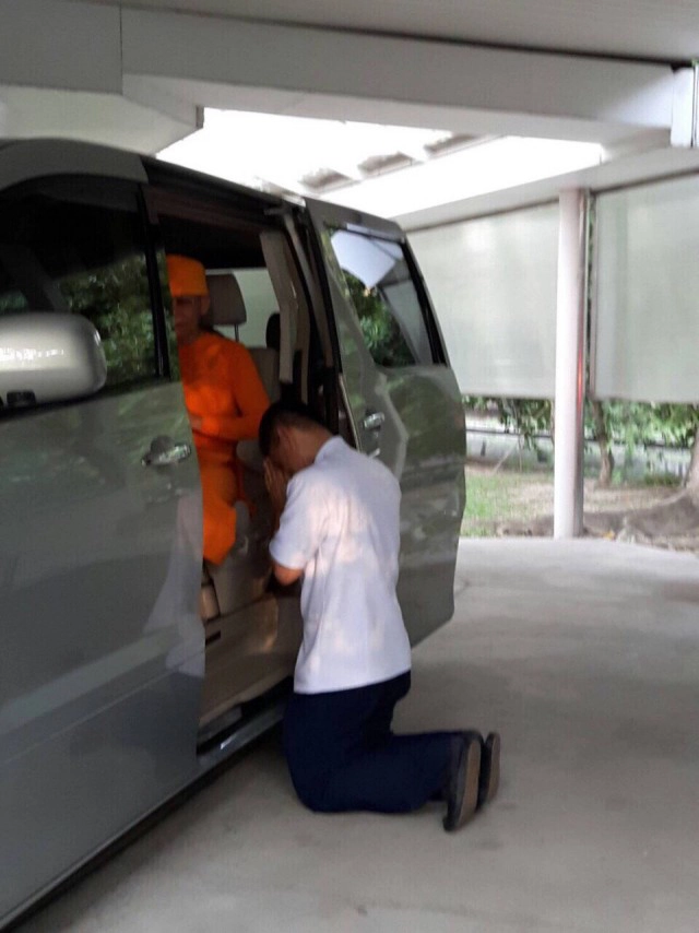 "ดีเอสไอ" สอบหลักฐาน ภาพธัมมชโย "ปล่อยนก-ยืนได้"