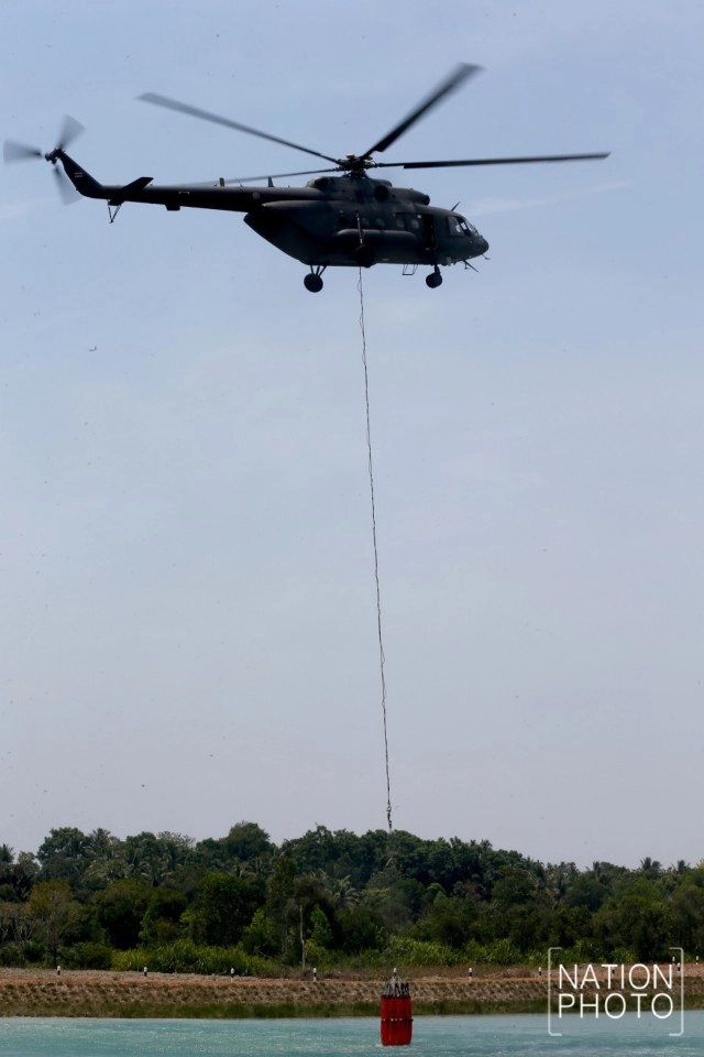 ตัวช่วยลำใหม่ ดับไฟป่าพรุ จ.นราธิวาส