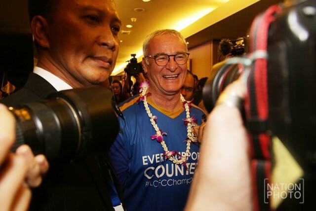 เลสเตอร์ถึงไทย! ฉลองแชมป์พรีเมียร์ลีก 
แฟนบอลแห่รับแน่นสนามบินสุวรรณภูมิ