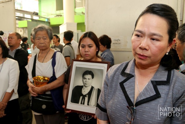 ครอบครัว-ลูกศิษย์ 2 ดร.ร่ำไห้ ภรรยาผู้ตายไม่ติดใจเอาความ
อโหสิกรรมให้"ดร.มือปืน"