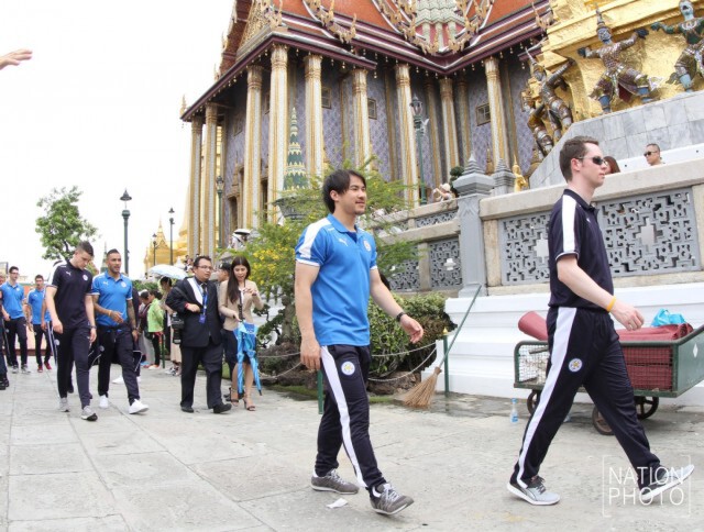 คณะนักเตะเลสเตอร์ เยี่ยมชมวัดพระแก้ว