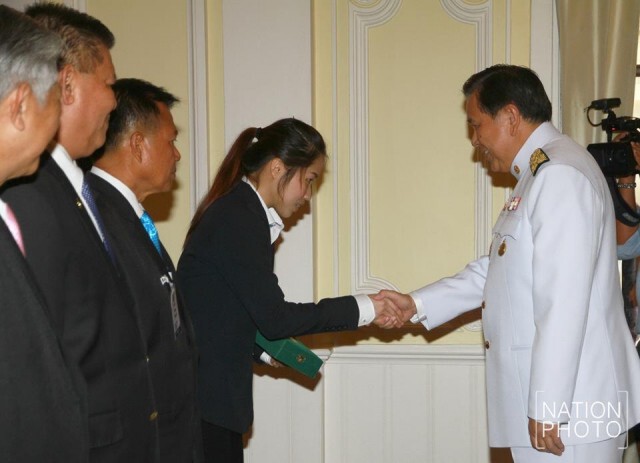 "รัชนก" เข้ารับพระราชทานเครื่องราชฯ ท.ภ. หลังสร้างชื่อขึ้นมือ 1 โลก