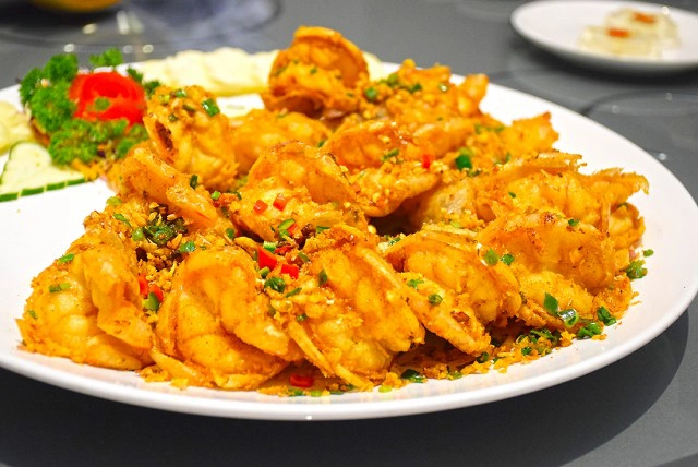 อร่อยปักหมุด : ห้องอาหารจีน หงเปา โรงแรมอมารี ประตูน้ำ