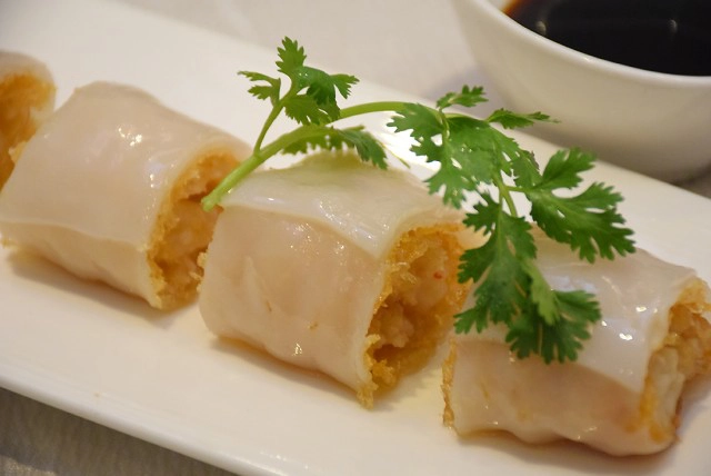 อร่อยปักหมุด : ห้องอาหารจีน หงเปา โรงแรมอมารี ประตูน้ำ