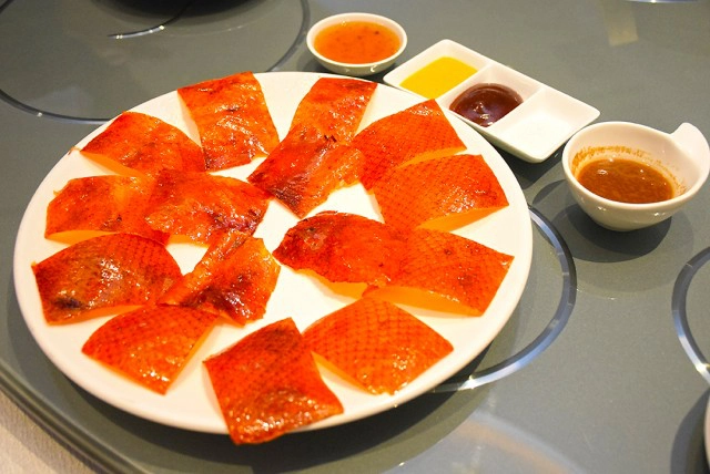 อร่อยปักหมุด : ห้องอาหารจีน หงเปา โรงแรมอมารี ประตูน้ำ