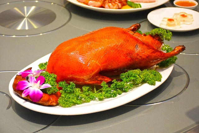 อร่อยปักหมุด : ห้องอาหารจีน หงเปา โรงแรมอมารี ประตูน้ำ