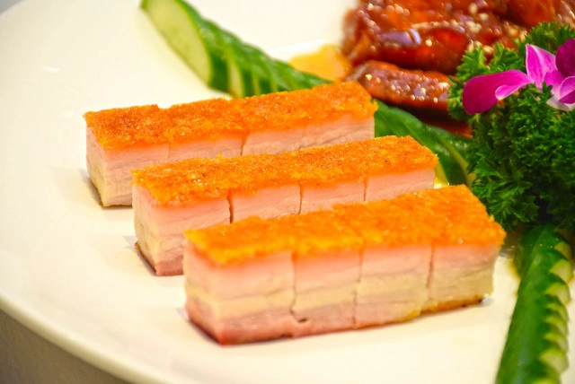 อร่อยปักหมุด : ห้องอาหารจีน หงเปา โรงแรมอมารี ประตูน้ำ