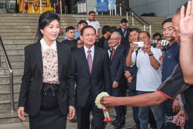 "ยิ่งลักษณ์"ควง"สมชาย"พบศาล  สอบถามคดี ฟ้อง"จิรชัย"
 ยันใช้สิทธิ์เพื่อความเป็นธรรม