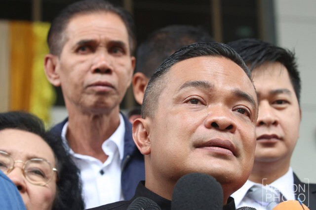 กลุ่มชาวพุทธฯแจ้งความ "เปลวสีเงิน- ดร.สมเกียรติ - หมอมโน"  โพสต์ใส่ร้าย "ธัมมชโย"