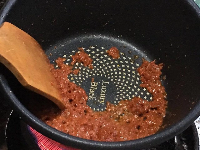 Cooking is Fun : แกงคั่วเห็ดนางฟ้ากับชะอม