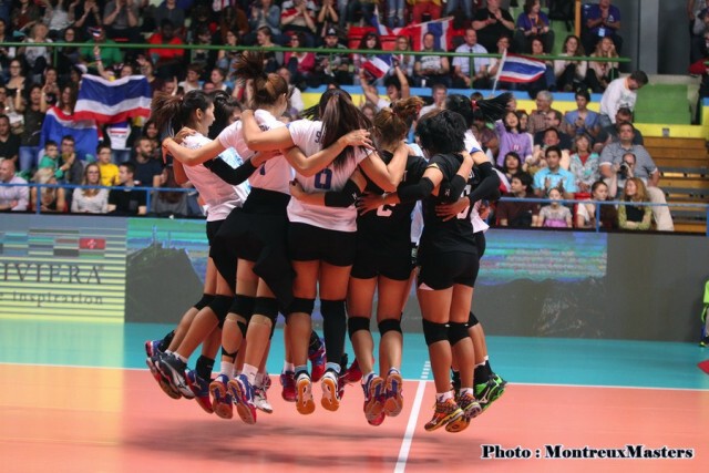 เวลาดี 3 ทุ่มวันนี้ (5 มิ.ย.59)
เชียร์ตบสาวไทยคว้าแชมป์ Montreux Volley Masters