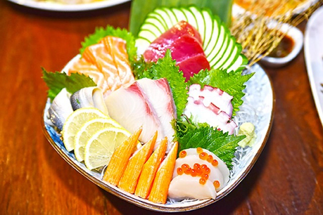 อร่อยปักหมุด : RockZeed ร้านอาหารครบเครื่องทั้งทะเล อีสาน ไทย จีน และญี่ปุ่น