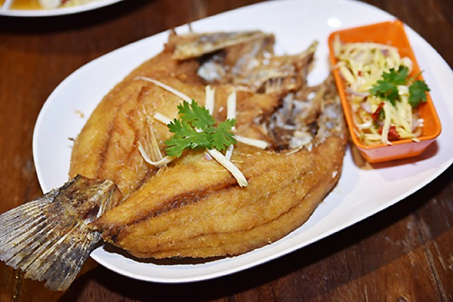 อร่อยปักหมุด : RockZeed ร้านอาหารครบเครื่องทั้งทะเล อีสาน ไทย จีน และญี่ปุ่น