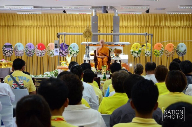 นำสรีระสังขารหลวงพ่อคูณขึ้นจากอ่างดอง ให้นศ.แพทย์ ขอขมาเป็นครูใหญ่ 2 ปี