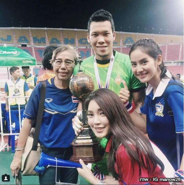 ทำเนียบแฟนดารา หวานใจนักเตะ