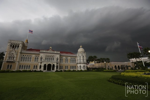 ฟ้าครึ้ม...ที่ทำเนียบ