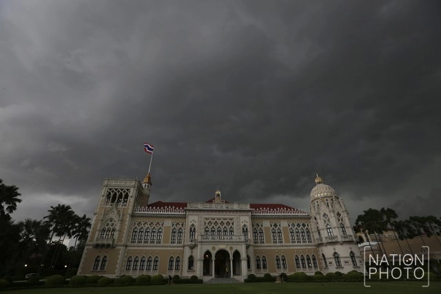 ฟ้าครึ้ม...ที่ทำเนียบ