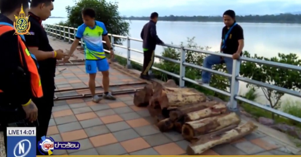 ยึดไม้พะยูง ซุกริมโขง คาดเตรียมส่งลาว ยึดไม้พะยูง ซุกริมโขง คาดเตรียมส่งลาว