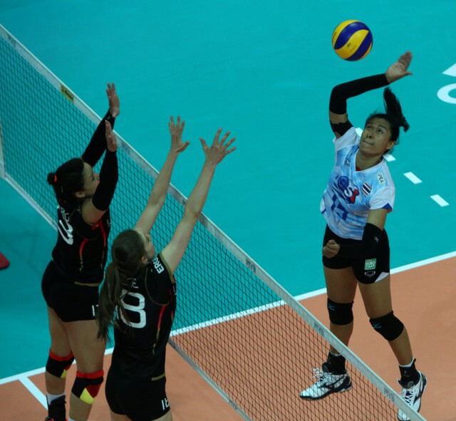 สุดยอด! "ตบวอลเลย์สาวไทย" อัดเยอรมนี 3-1 เซต คว้าชัยนัดส่งท้าย WGP 2016 สนามแรก