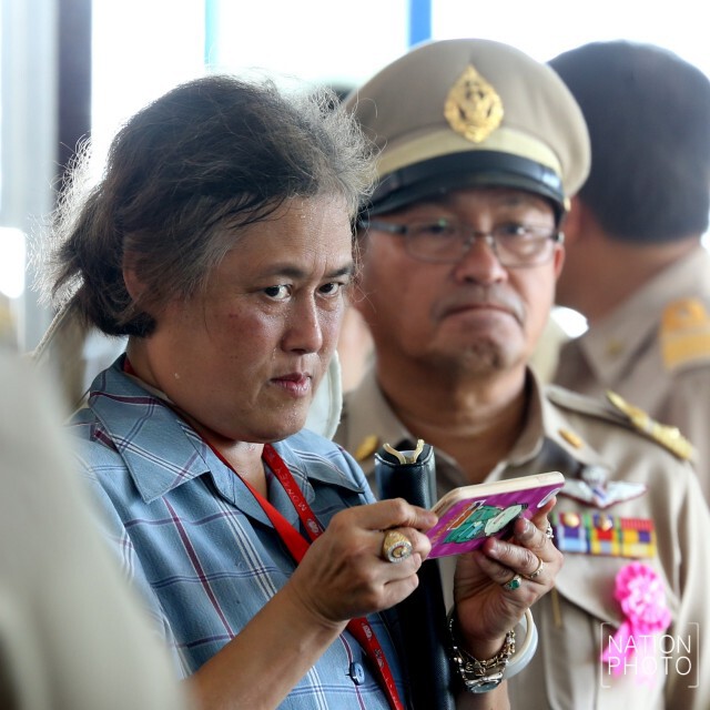 แย้มพระสรวล เปื้อนพระเสโท เปี่ยมพระเมตตา