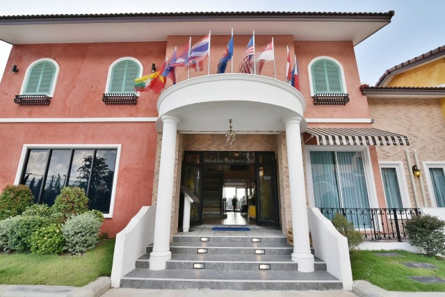 อร่อยปักหมุด : ลา วิลล่า บูทิค โฮเทล ที่พัก ร้านกาแฟ และร้านอาหาร บรรยากาศสวย  อรัญประเทศ สระแก้ว