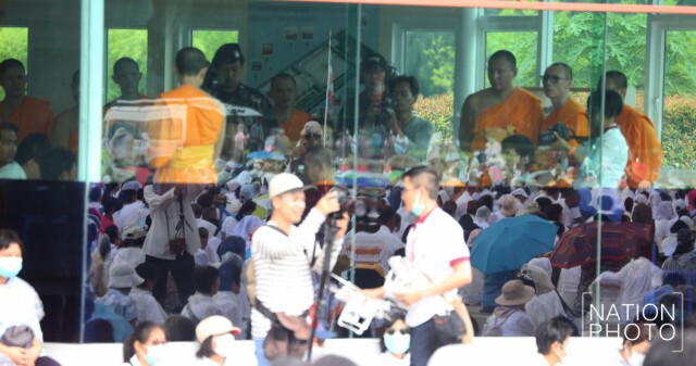 ภาพชุด วินาที ดีเอสไอ นำหมายค้น บุกวัดธรรมกาย